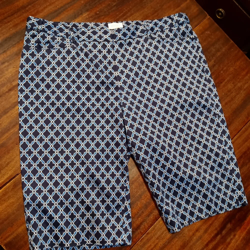 Laundry by Shelli Segal Los Angeles Tailored Bermuda shorts - size 8